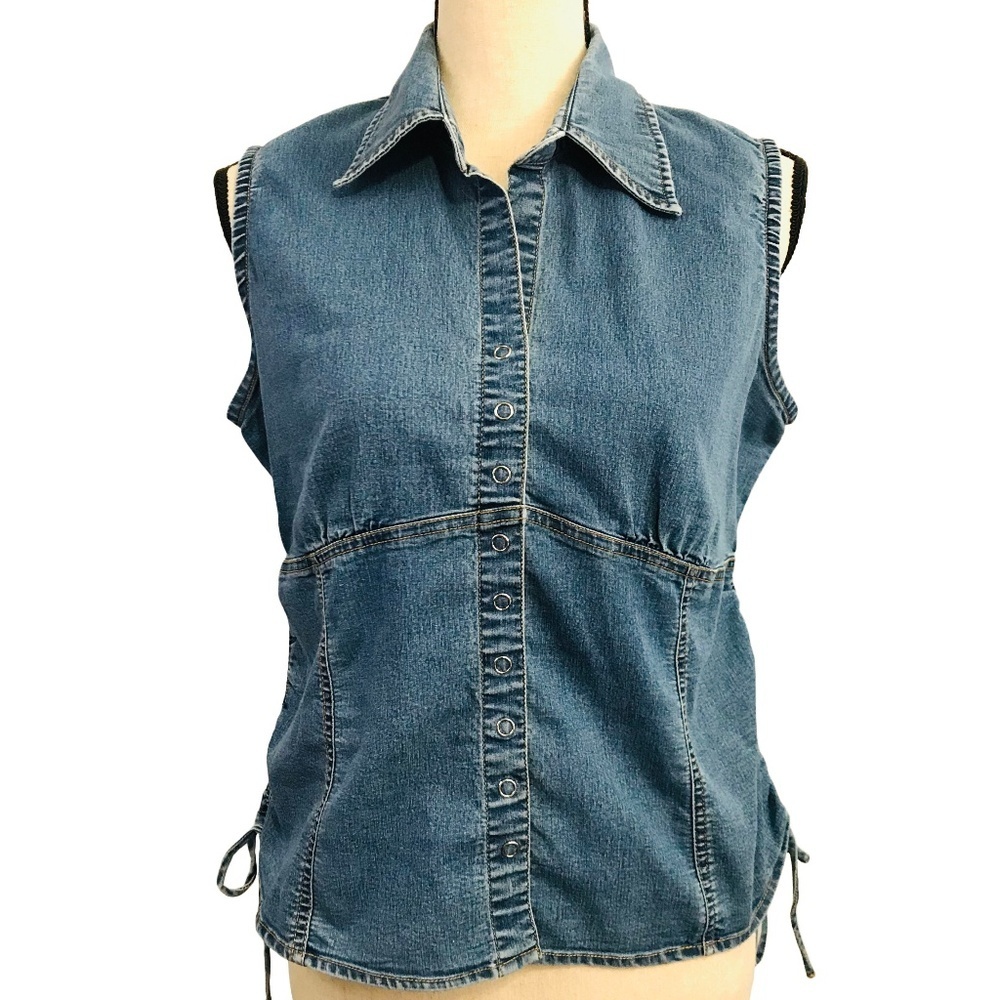 Super Cute Denim Snap Front Sleeveless Top​​